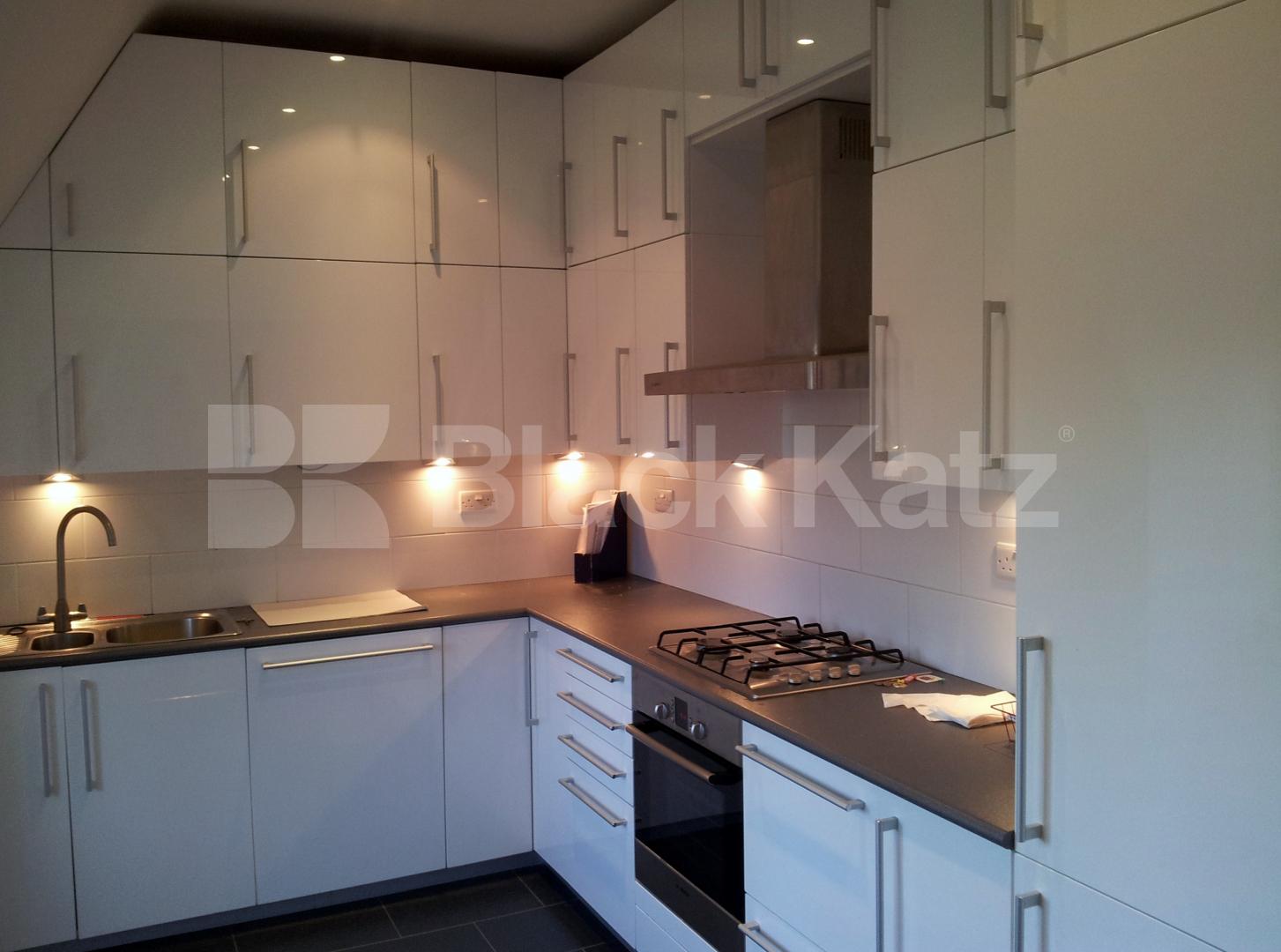 			2 Bedroom, 1 bath, 1 reception Flat			 Eastern Road, East Finchley